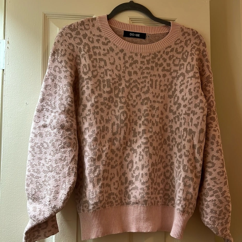 Do+ Be Sweater Size Small